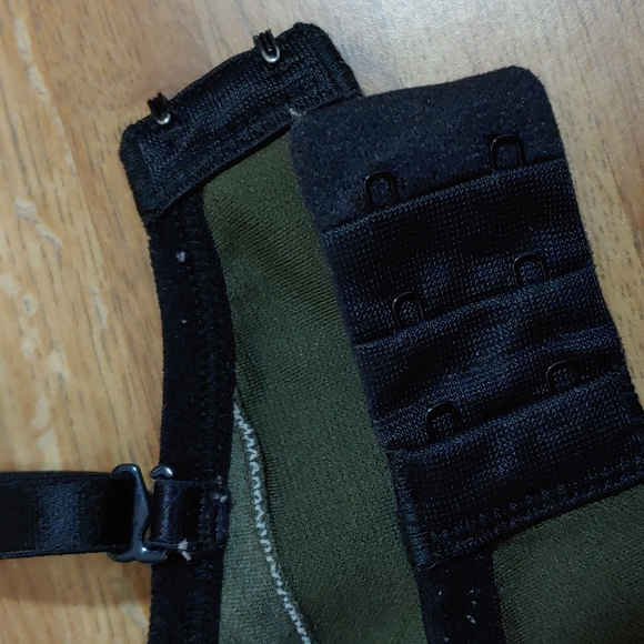 PINK Victoria's Secret Lightly Lined Bralette XS - Picture 9 of 16